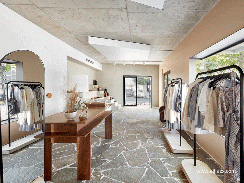 新鄉(xiāng)服裝店裝修設(shè)計效果圖