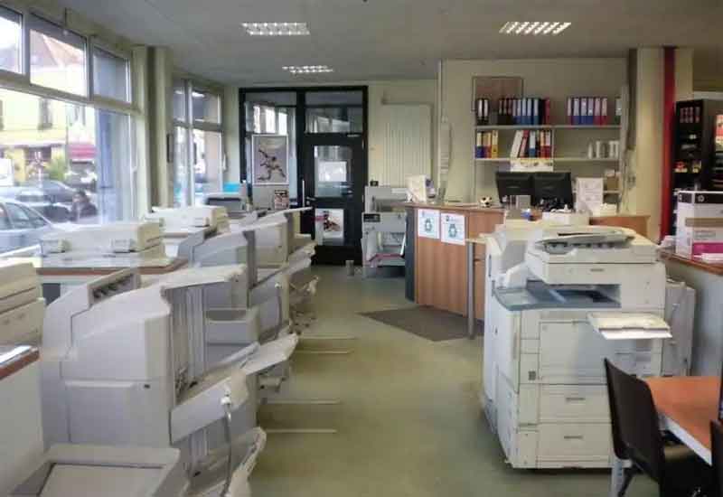 鄭州打印復印店裝修：高效工作區與客戶等待區規劃