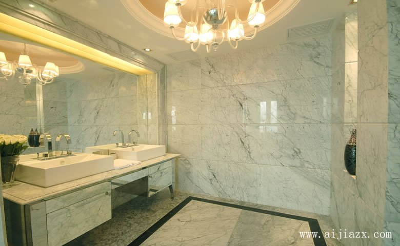 舒適優(yōu)雅的簡(jiǎn)歐風(fēng)格別墅衛(wèi)生間梳洗區(qū)裝修效果圖