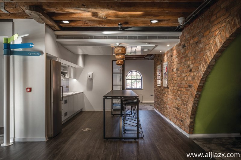 鄭州辦公室裝修設計要學會利用空間